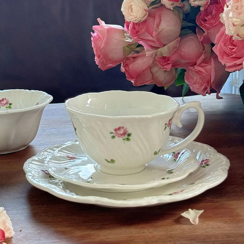 Ceramic Plate Set Coffee Cup Saucer Beautiful Tableware Vintage Rose Dessert Plate Dinner Dishes Gift Tea Cup Kitchen Supplies